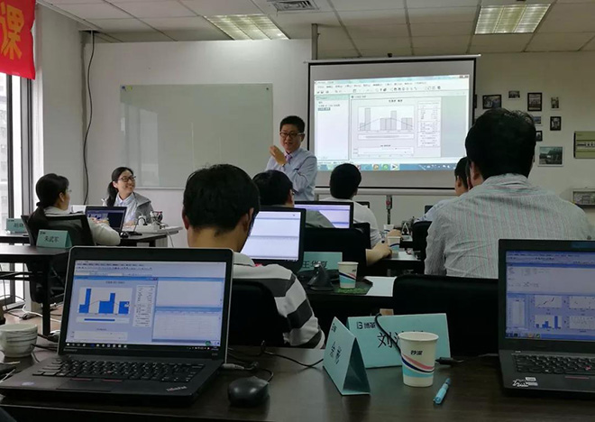 六西格瑪綠帶課程學(xué)員課堂演示 六西格瑪綠帶課程學(xué)員課堂演示
