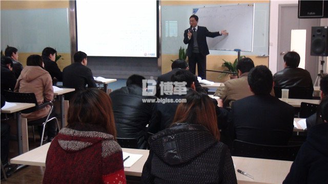 大全電氣金牌班組長培訓授課現場