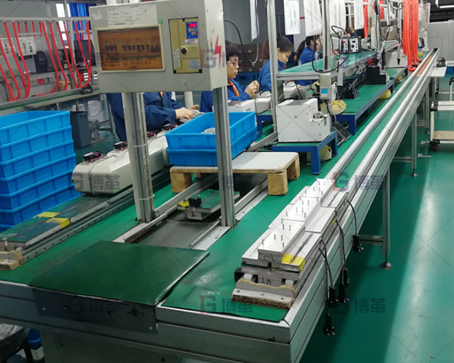 采用雙邊流水線,節約空間,電子組裝材料水蜘蛛配送。 采用雙邊流水線,節約空間,電子組裝材料水蜘蛛配送。